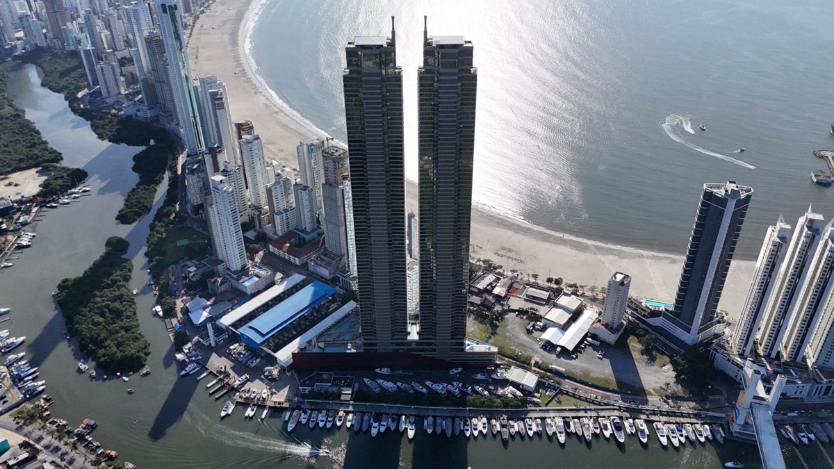'Brazilian Dubai': Como Balneário Camboriú Conquistou a Imprensa Britânica